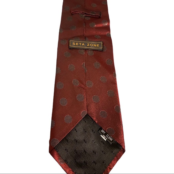 Seta Zone Ruby Polka Dot Silk Tie - Picture 5 of 7